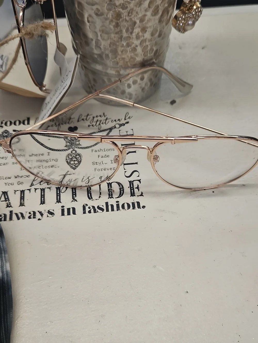 Rose Gold Women's Aviator Sunglasses - Classic Metal Frame